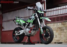 100 gambar motor klx keren terupdate gubuk modifikasi via gubukmodifikasi.blogspot.com. Total Dan Unik Modifikasi Kawasaki Klx 250 Jadi Supermoto Touring Gridoto Com