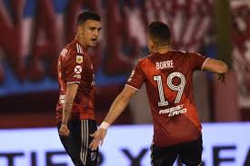 Aiscore football livescore is available as iphone and ipad app, android app on google play and windows phone app. Con Polemica River Le Gano A Huracan En Parque De Los Patricios