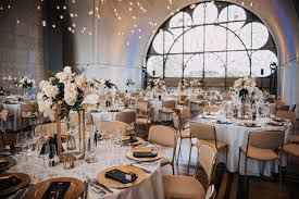Es gibt aber nur sehr wenige orte in köln an den man so schön eine hochzeit feiern kann wie in der flora. Firmenjubilaum In Der Flora Koln