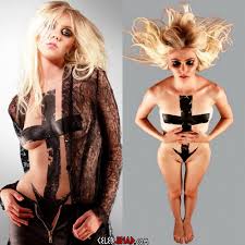 Taylor Momsen Feet Fetish - Detailed Views of Her Seductive Toes