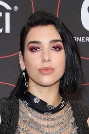 Find and save images of the singer, songwriter, and model dua lipa. Dua Lipa Starportrat News Bilder Gala De