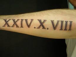 Helvetica ha sido un tipo de letra muy utilizado desde su lanzamiento en la década de los años sesenta. Tipografia Numeros Romanos Tatuajes Disenos Novocom Top