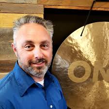 Christopher Knell's Instagram, Twitter & Facebook