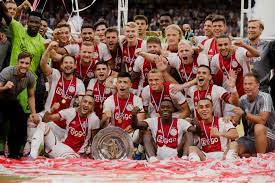 Op de bovenrand staat johan cruijff schaal vermeld met de editie in romeinse cijfers. Reus Ajax En De 17 Dwergen Waarom De Eredivisie Toch Aantrekkelijk Is Foto Ad Nl