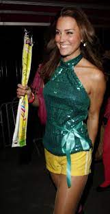 She is the eldest of three children born to carole elizabeth middleton (born birth name: Kate Middleton