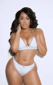 Natalie Nunn - Latest posts and media in Natalie Nunn - Fappenist