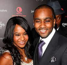 Nachdem sowohl whitney houston als auch ihre tochter bobbi kristina viel zu früh aus dem leben schieden, ist nun auch nick gordon, . Nick Gordon Verlobter Von Whitney Houstons Tochter Stirbt Mit 30 Jahren Welt