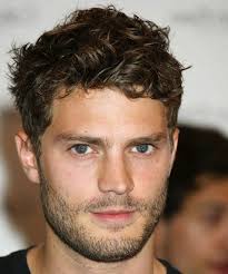 Viele männer bevorzugen einen natürlichen look. 63 Astuces Pour Les Hommes Avec Des Cheveux Frises Frisuren Manner Locken Kurz Frisuren Manner Locken Herrenfrisuren