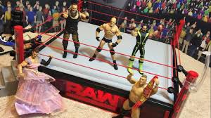 Bounce off the ropes and hurl with full force at your rivals. Wwe Raw Main Event Ring Review And Reactions Goldberg Elite Is Awesome Youtube