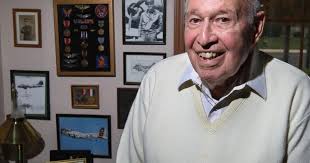 World War II bomber pilot speaks about experience eluding Nazis