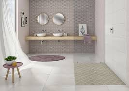 Un bagno rilassante tipo spa con vasca e mobili dal design moderno. Scopri Come Progettare I Bagni Moderni Con Doccia