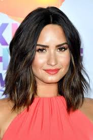 To help reduce the size of your chin, try to focus on losing chin fat. 20 Hairstyles For Double Chin 2019 Herinterest Com