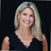 Christa Schmidt's Instagram, Twitter & Facebook