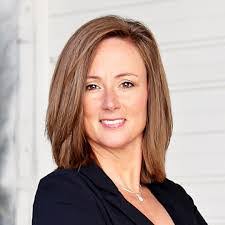 Marie Houle's Instagram, Twitter & Facebook