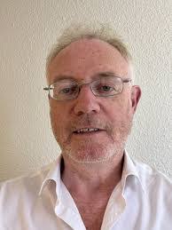 Stephen Bernhard's Instagram, Twitter & Facebook