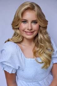 Chelsea Epps's Instagram, Twitter & Facebook