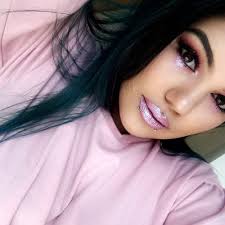 Bibiana Ramos's Instagram, Twitter & Facebook