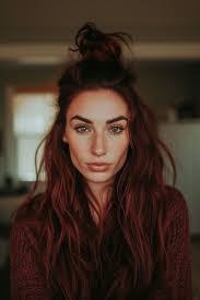 Esmeralda Manzano's Instagram, Twitter & Facebook