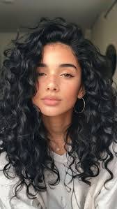 Anna Hornyak's Instagram, Twitter & Facebook