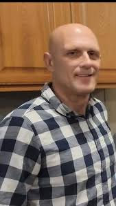 Photo edit request to remove blur and add person to image for birthday gift