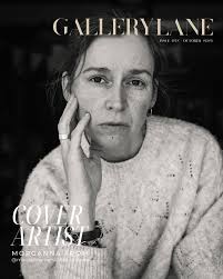 F E A T U R E @brookebirophotography ⠀⠀⠀⠀⠀⠀⠀⠀⠀ The moody depths of Brooke  Biro Photography leave you feeling wrapped in a warm, fuzzy blanket. The  essence of brown and beige tones