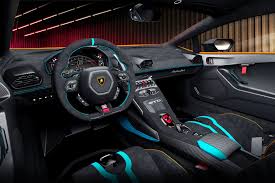 Used 2021 lamborghini huracan with rwd, navigation system, keyless entry, spoiler, leather seats, tinted windows, dual exhaust, 19 inch wheels,. Lamborghini Huracan Rennwagen Erobert Mit 640 Ps Die Strasse Auto Und Technik Gq