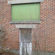 Plaque En Fibro Ciment Amiante Glasal Vert Au Dessus D Une Porte Cabinetlucarre Diagnostic Immobilier Nord Amiante Objet Insolite Immobilier Ciment