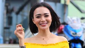 Wika salim is an actress, known for the secret: Profil Wika Salim Dari Dangdut Hingga Seni Peran Kumparan Com