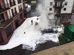 Son éstas una herramienta tan cotidiana, tan inherente a la naturaleza humana, que apenas nos damos cuenta de que una sola de ellas puede alterar nuestro destino tanto como un terremoto, una guerra o una. Sucesos Arde Un Camion Cocina Del Rodaje De El Guardian Invisible En Elizondo Noticias De Zona Norte En Diario De Navarra