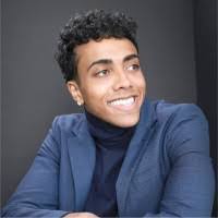 Desmond Roberts's Instagram, Twitter & Facebook