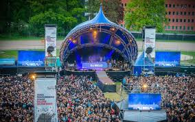 Bevrijdingsfestival overijssel 2010 + join group. Getuigen Gezocht Van Zware Kopschop Mishandeling 18 Jarig Meisje Op Bevrijdingsfestival