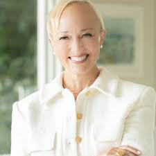 Squamish Real Estate Agent: Elizabeth Dyer, RE/MAX Sea To Sky Real Estate