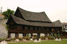 Rumah tradisional melayu di negeri sembilan jika diperhatikan banyak menyerupai pembinaan rumah adat di minangkabau. Warisan Senibina Negeri Sembilan My Hometown æˆ'æ¥è‡ªæ£®ç¾Žå…° Facebook