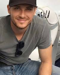 Rosemary McHugh (ramrosee)