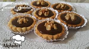 Mini Tartelettes Caramel Et Chocolat Ganache De Chocolat Gateau Faci Gateau Arabe Facile Gateau Aid Facile Mini Tarte