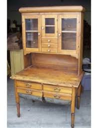 1910, the top with frosted glass. Pin By Su Ponce Medina On Primitive Home Decor Antique Cupboard Antique Kitchen Furniture