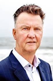 De plannen van louis van gaal met ajax lijken glashelder, ondanks het feit dat hij zich hier sinds zijn aanstelling niet openlijk over heeft uitgelaten. Het Imago Van Louis Van Gaal Oppoetsen Dat Is Niet Nodig De Limburger Mobile
