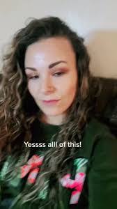 Melinda Baty's Instagram, Twitter & Facebook