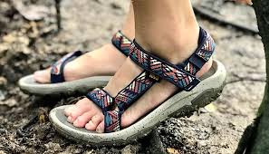 Free shipping & exchanges, and a 100% price guarantee! Why Hike With Sandals
