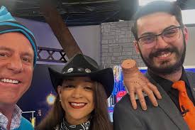 BREAKING NEWS! 🎤📣 I'm excited to let y'all know that soon, I am leaving  TV news to start a new chapter in my career —one that I couldn't be more  thrilled about! While