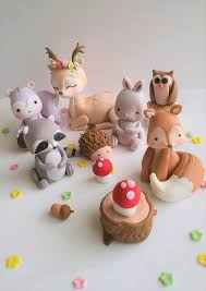 Offer berry mimosas, spiked punch and eggnog to set the right atmosphere. 12 Woodland Themed Baby Shower Ideas Animal Baby Shower Decorations