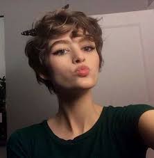 It would be a great look if you want to give off a professional aura for work. Curly Pixie Hairstyles 2018 Pixiecut Curly Pixie Hairstyles Short Hair Styles Curly Hair Styles