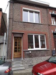 Maison A Louer A Wasmes 84m 575 Jolie Maison Trois Facades Proche Des Facilites Comprenant Un Salon Une Salle A Manger U En 2019 Maison A Louer Maison Et Louer