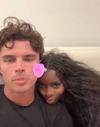 They gone tear up walmart tryna do a skit!...lol🤣😂🤣😂