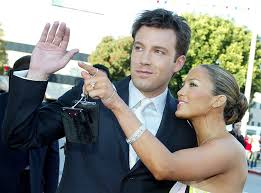 Ben affleck and jennifer lopez at the gigli premiere in 2003. Ben Affleck Says Critics Were So F King Mean To Ex Jennifer Lopez E Online Deutschland