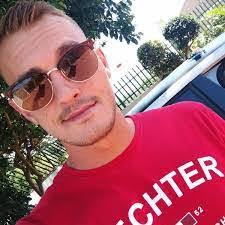 Bradley Strecker's Instagram, Twitter & Facebook