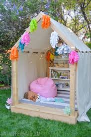 Treehouse Designs Summer Reading Nook Vintage Revivals 4 2 1 Check Out This Awesome Summer Reading Nook Tree House Designs Play Houses Backyard Playhouse