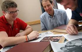 Mavrelis '09 Sees Link Between Obama, Hatcher