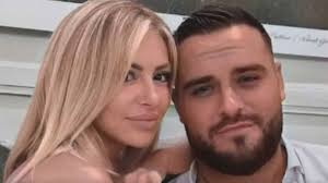 Magnifique surprise" : Nikola Lozina et Stéphanie Clerbois montent sur  scène lors du concert d'un célèbre rappeur