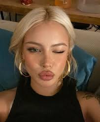 liv townsend (livyliv2021)